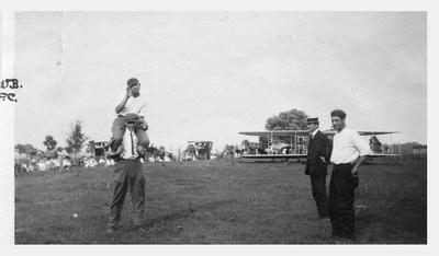 Wright pilots clowning around (2 of 4)