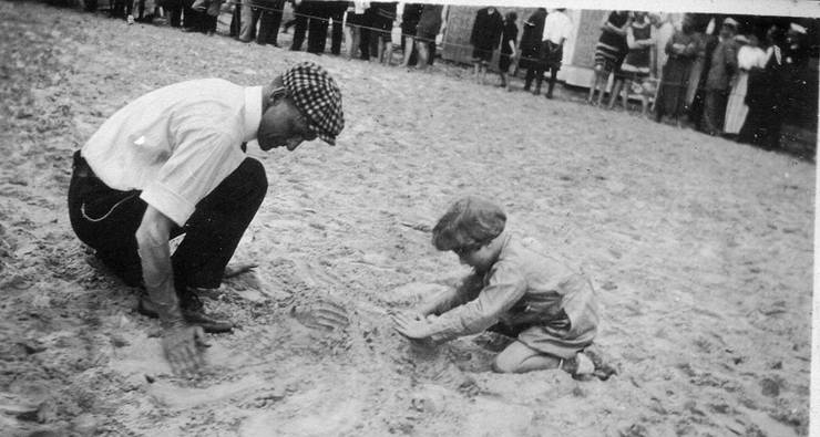 Frank and Kingsland Coffyn playing in the sand, Atlantic City, New Jersey.