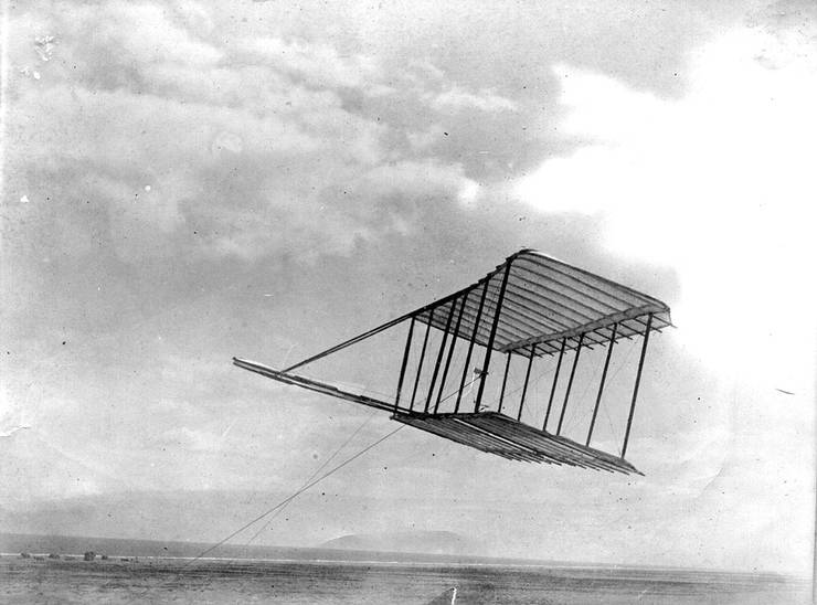 Wright 1900 glider flown as a kite, Kitty Hawk, North Carolina