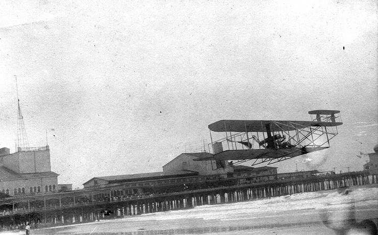 Walter Brookins taking off from the beach, Atlantic City, New Jersey.
