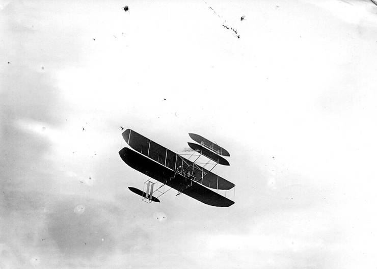 Wright transitional aircraft in flight.