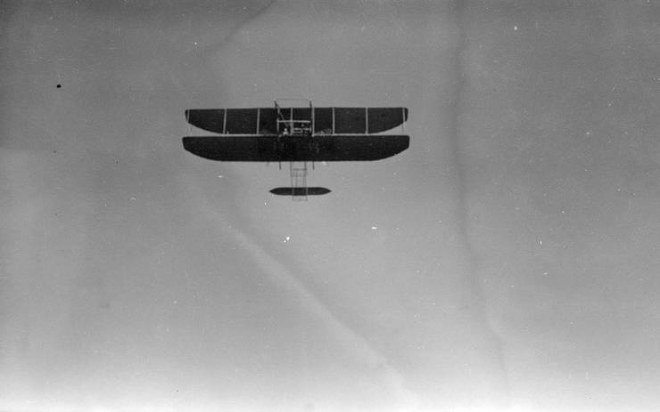 Model B in flight (digital positive made from original negative).