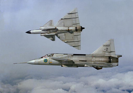 Saab 37 Viggen in formation flight