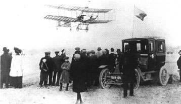 Delagrange flying Voison plane