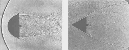 Shock waves for reentry bodies